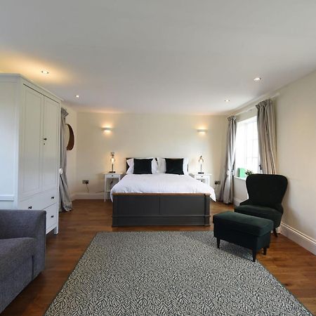 Hilltop Country House Macclesfield Extérieur photo